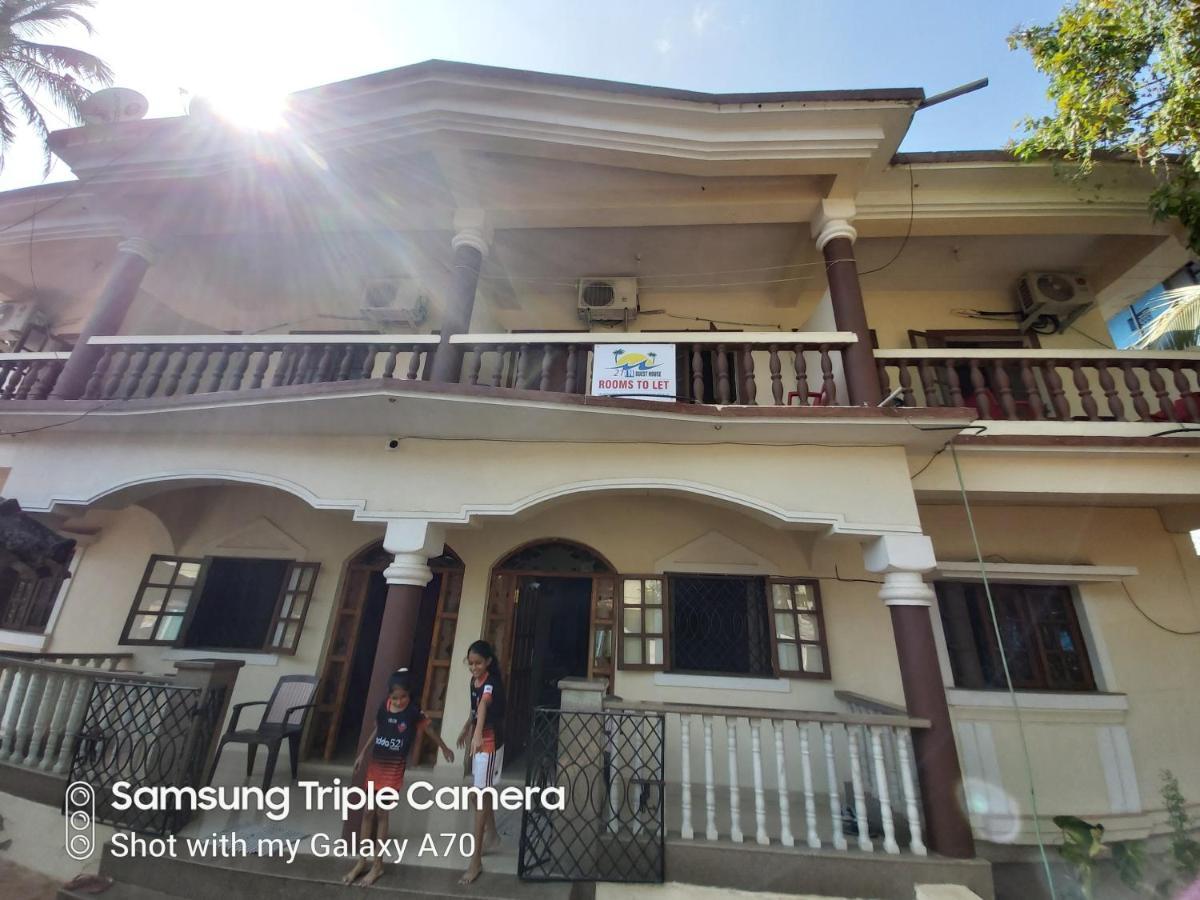 21In Guest House Calangute Dış mekan fotoğraf